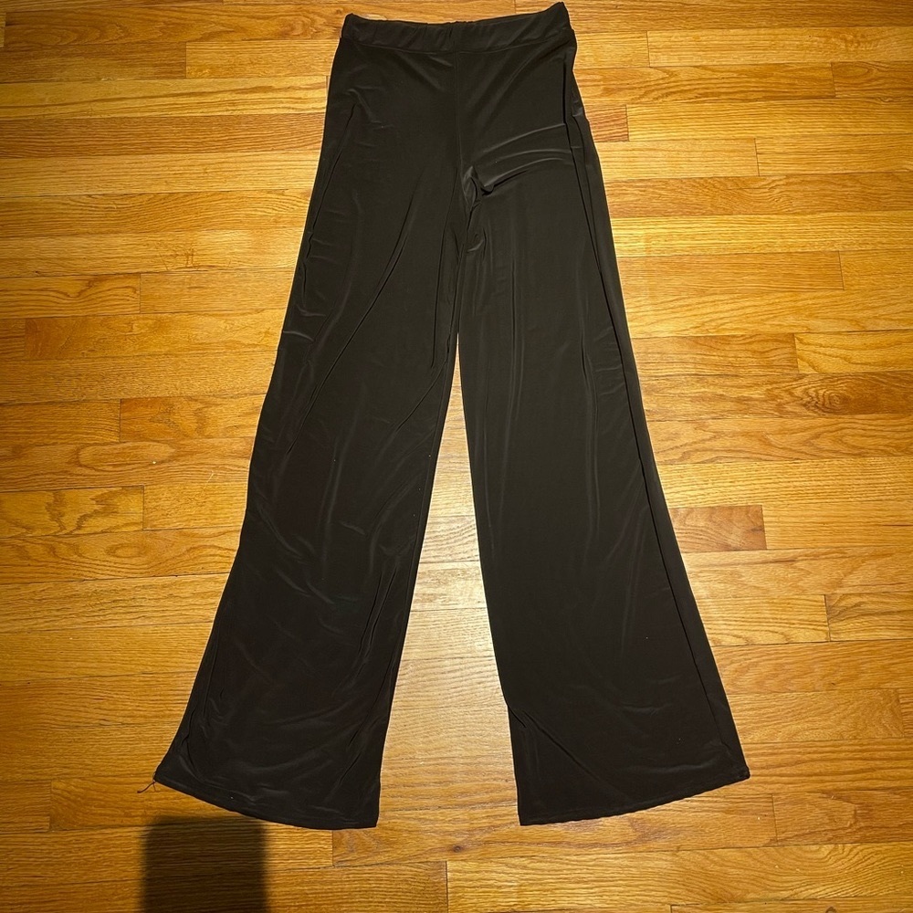 Pretty Little Thing Black Palazo pants. No tag, never worn.